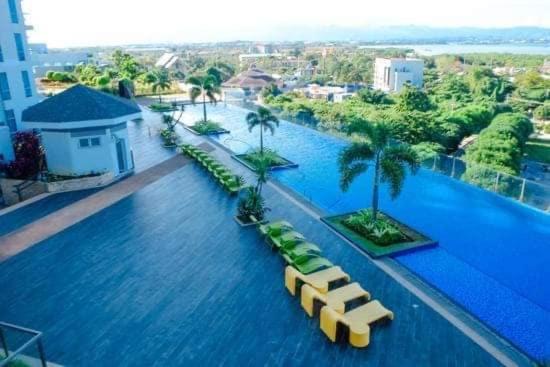 Mactan Newtown Beach Condo Lapu-Lapu City Exterior photo